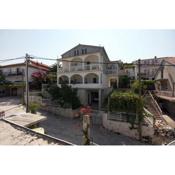 Apartments by the sea Mastrinka, Ciovo - 4647