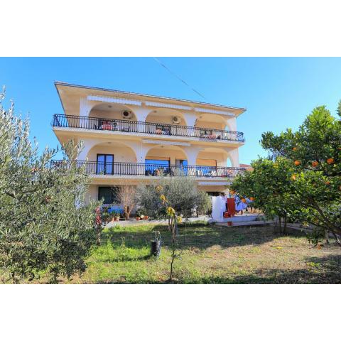 Apartments by the sea Okrug Gornji, Ciovo - 1073