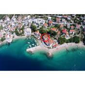 Apartments by the sea Pisak, Omis - 1070