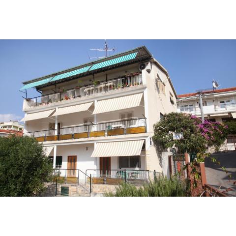 Apartments by the sea Trogir - 15011