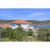 Apartments by the sea Vinisce, Trogir - 11029