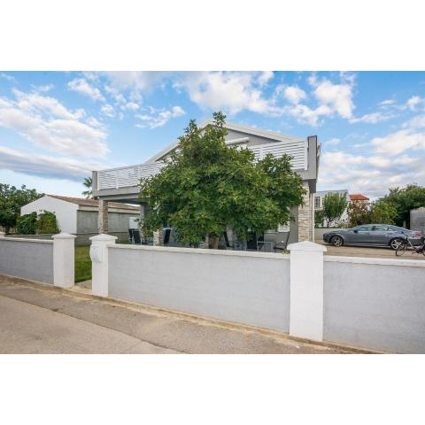 Apartments by the sea Vir - 18557