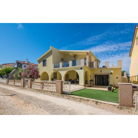 Apartments by the sea Vir - 19112