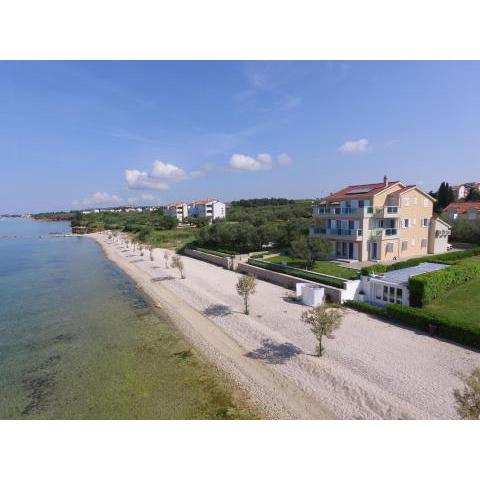 Apartments Citrine on the beach