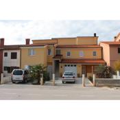 Apartments for families with children Stinjan, Pula - 7423