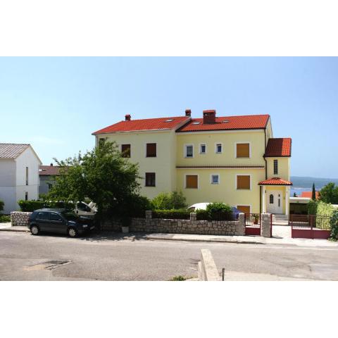 Apartments with a parking space Crikvenica - 5487