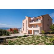 Apartments with a parking space Kastel Stari, Kastela - 19740