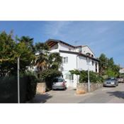Apartments with a parking space Novigrad - 7121