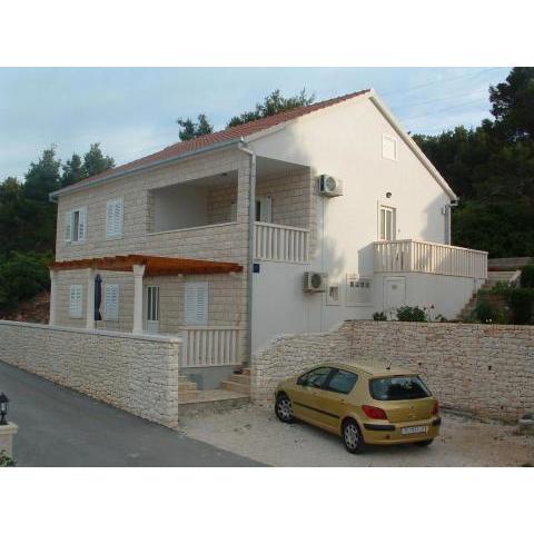 Apartments with a parking space Postira, Brac - 2948