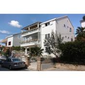 Apartments with a parking space Vodice - 2995