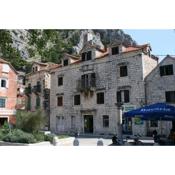 Apartments with WiFi Omis - 4642