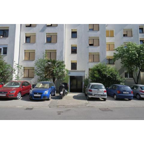 Apartments with WiFi Rijeka - 15333