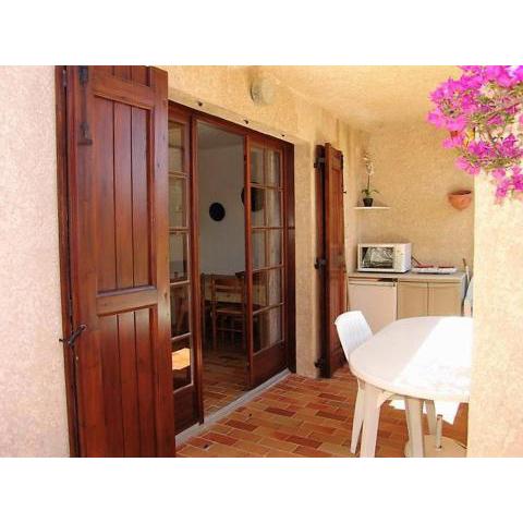 Appartement Le Lavandou, 2 pièces, 4 personnes - FR-1-251-415