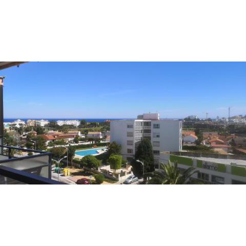 Apto. residencial en Torremolinos con piscina.