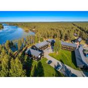 Arctic River Lodge