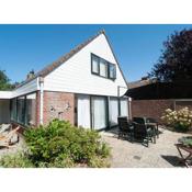 Attractive holiday home in Noordwijkerhout with garden