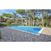 Awesome apartment in Lignano Sabbiadoro with Outdoor swimming pool, WiFi and 4 Bedrooms