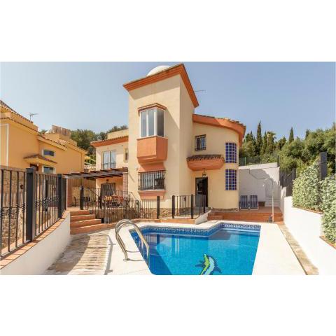 Awesome Home In Benalmdena With 3 Bedrooms, Outdoor Swimming Pool And Wifi