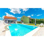 Awesome home in Benkovac with 3 Bedrooms, Private swimming pool and Outdoor swimming pool
