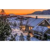 Awesome home in Hol i Tjeldsund with 4 Bedrooms