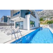 Awesome home in Makarska with 3 Bedrooms, Jacuzzi and Outdoor swimming pool