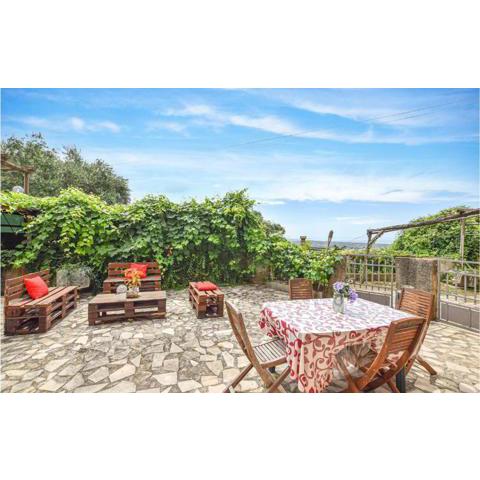Awesome home in Pietrasanta with 3 Bedrooms, WiFi and Outdoor swimming pool