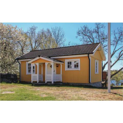 Awesome home in Ronneby with