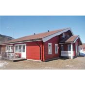 Awesome home in Sysslebck with 3 Bedrooms, Sauna and Internet