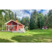 Awesome home in Västervik w/ 4 Bedrooms