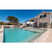 Awesome home in Zaton with Outdoor swimming pool, Jacuzzi and 4 Bedrooms