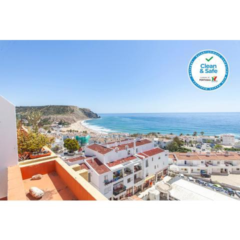 B77 - Beach View Duplex in Praia da Luz