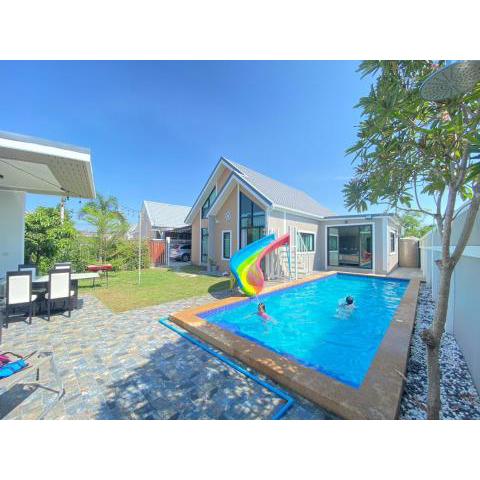 Baanda Danaa Party Pool Villas 2