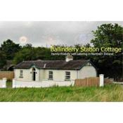 Ballinderry Station Cottage - luxury stay.