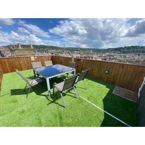 Bath Roof Terrace Apartment, City Centre, Sleeps up to 8