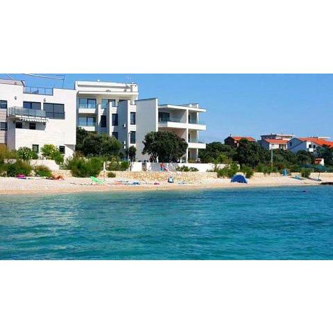 Beach apartment in Mandre