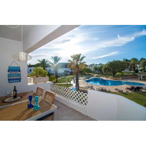 Beach House Apartment - Luxurious & Pool View & Golf & Tennis Court