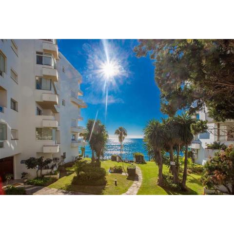 Beachfront Apartment in Marbella