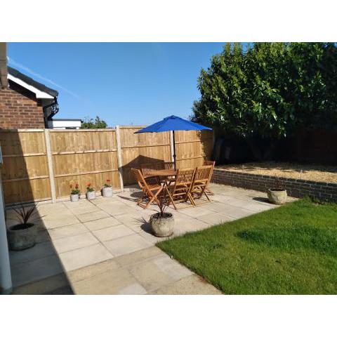 Beachgrass 15 minutes walk from South Beach Heacham, dog friendly