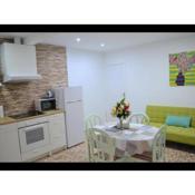 Beautiful 1 bedroom Apartment with gallery and Air Conditioning cb6yr