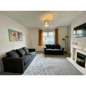 Beautiful 2 Bed Townhouse (Sleeps 5)