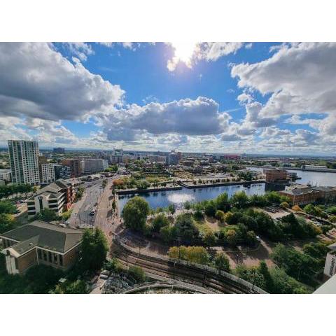 Beautiful 2 bedroom apartment Salford quays