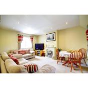 beautiful 2 bedroom maisonette for rent