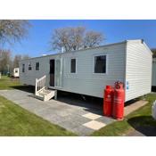 Beautiful 3-bed caravan situated on Lakeland haven