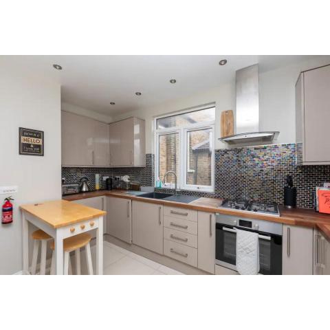 Beautiful 3BD Garden Flat - Tooting!