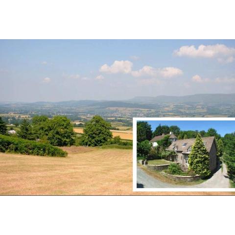 Beautiful 6-Bed Home in Brecon