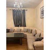 Beautiful Beehives 2 Bed Flat