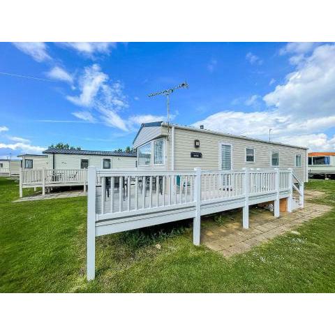 Beautiful Caravan With Decking At Wifi At Manor Park, Hunstanton Ref 23098t