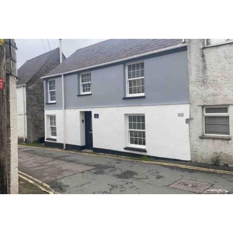 Beautiful Cottage in Central St Columb Major