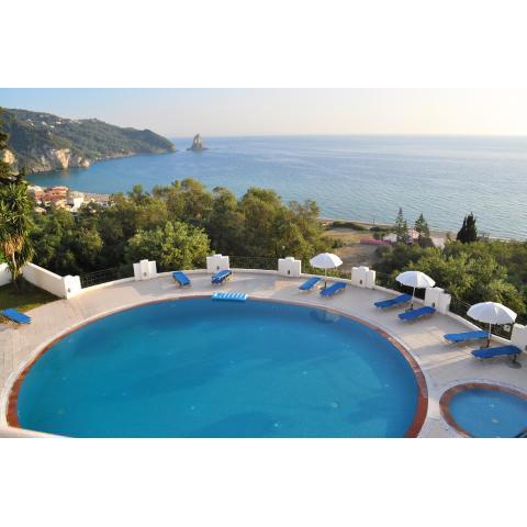 Beautiful Holiday Apartments Maria with pool - Agios Gordios Beach