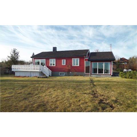 Beautiful home in Gravdal with Internet